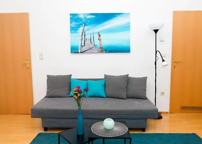 Cozy With Private Terrace Viena