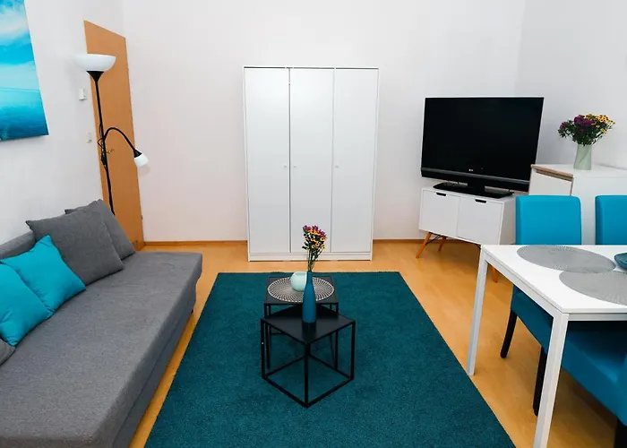 Cozy With Private Terrace Apartamento Viena